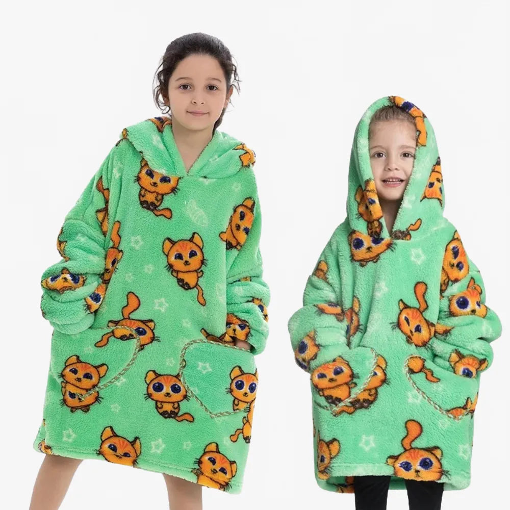 Poncho cosy pour chat roux ambiance chaleureuse-Poncho Passion